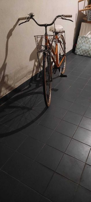 Bicleta pasteleira antiga Sirla