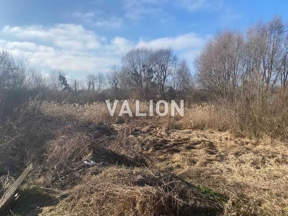 Продається домоволодіння у с Бабинці Бучанського рн 50км від Києва