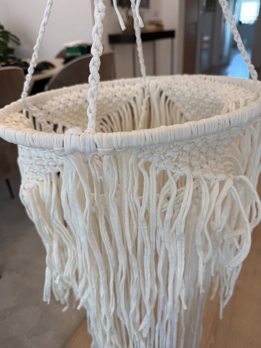 Duas medusas estilo macramé decorativas