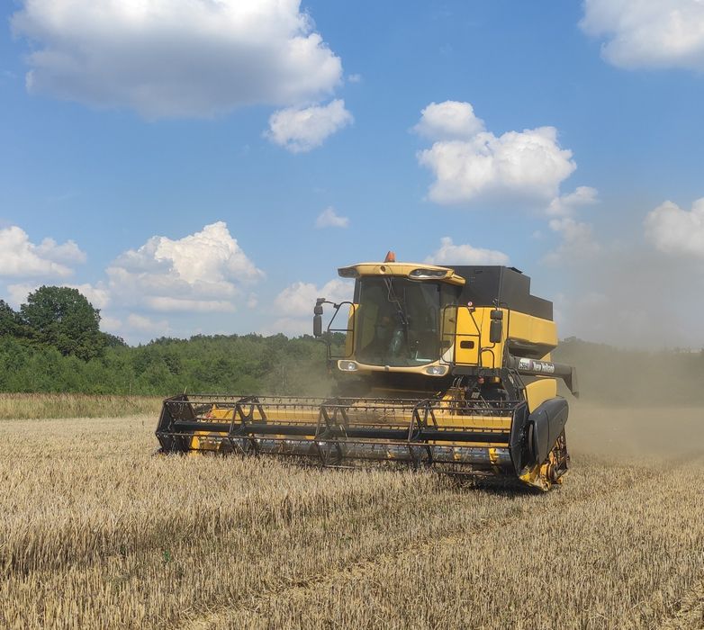 Kombajn New Holland CS 640 super stan tc