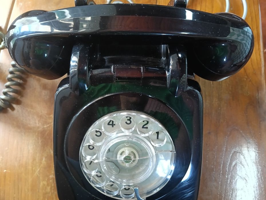 Telefone antigo de disco