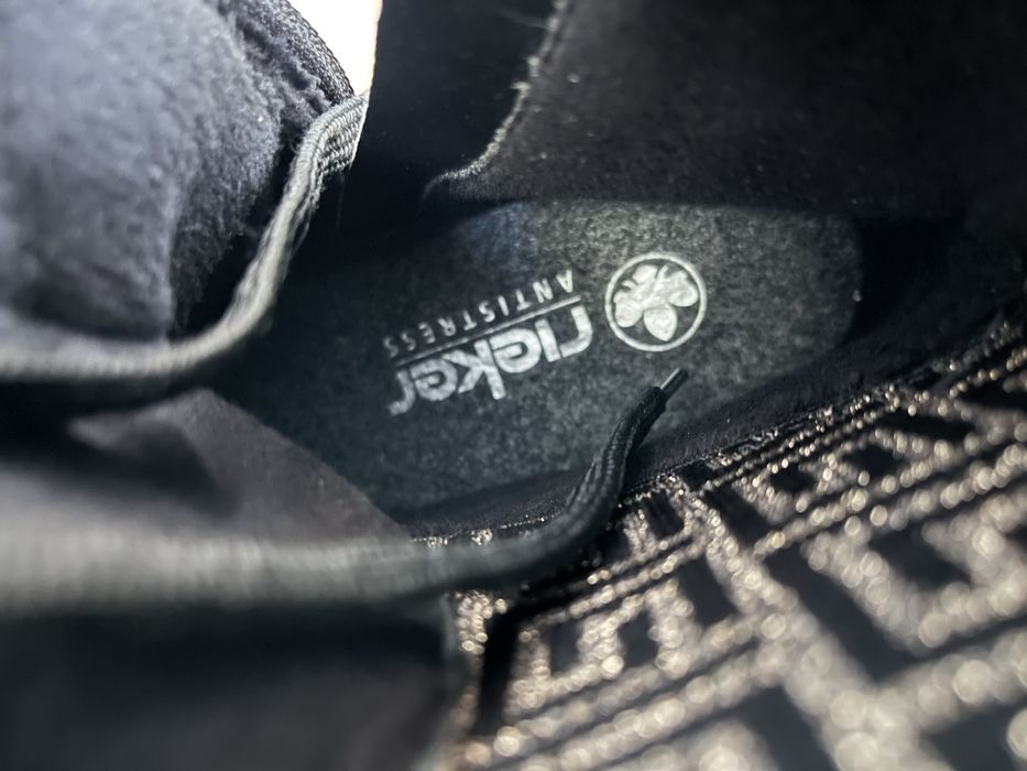 Ботінки rieker 39 рр ,нові  (дефект)