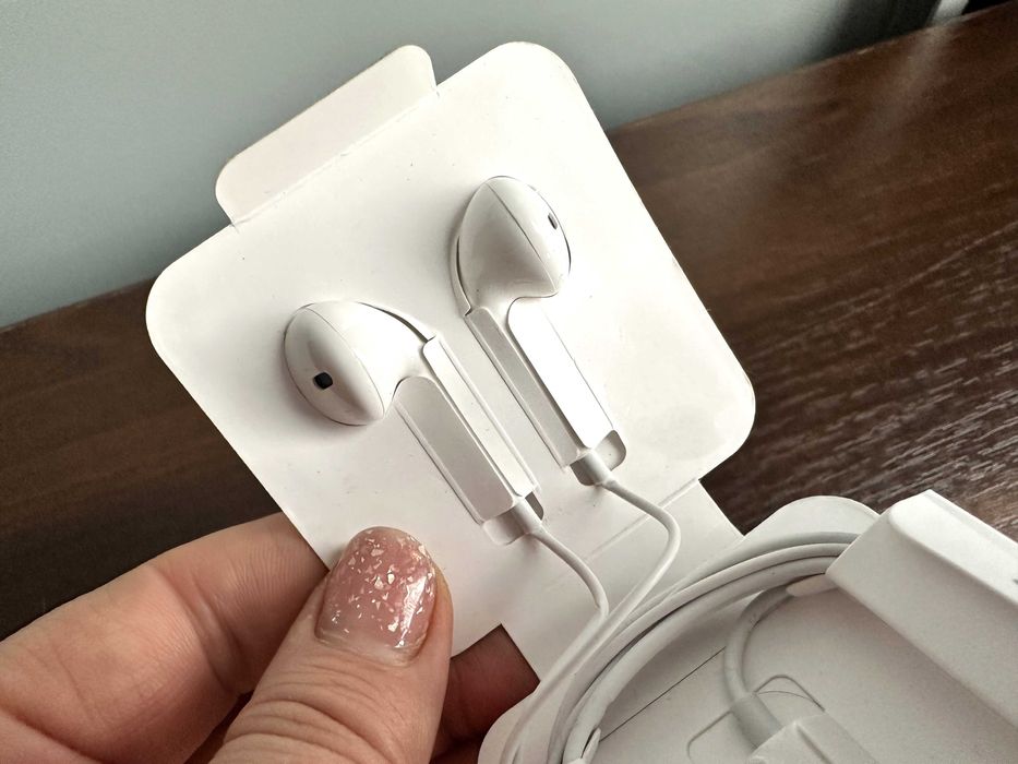 Навушники до телефону - Apple A1748 -  EarPods – білі