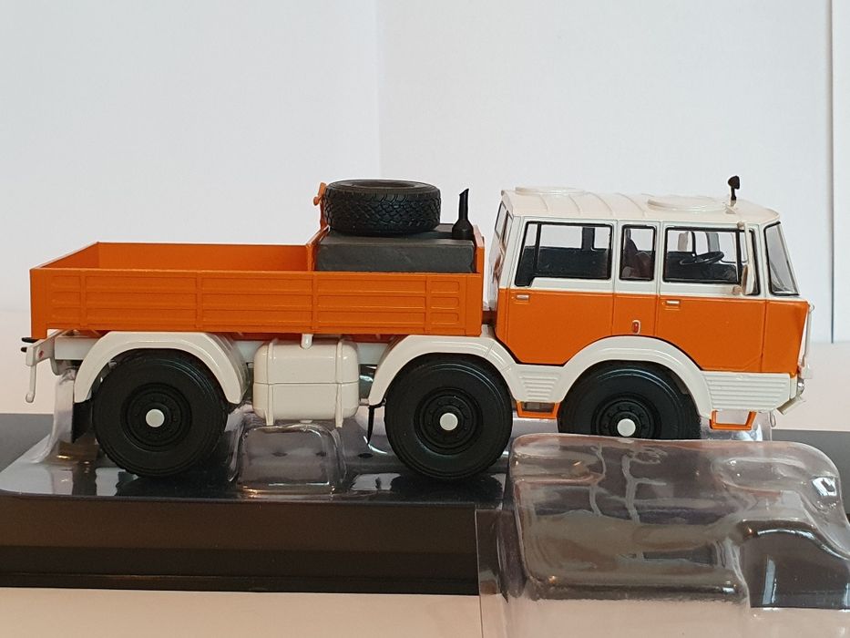 Масштабная модель автомобиля Tatra  813 6x6 1:43