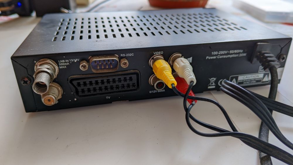 Супутниковий тюнер Q-SAT ST-08