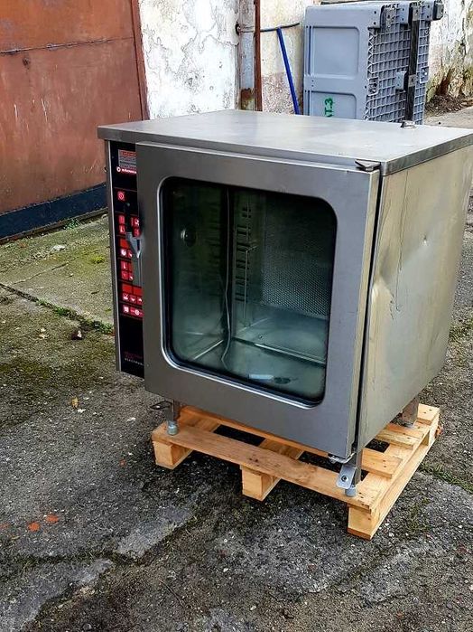 Piec konwekcyjno parowy ELOMA MULTI MAX 10-11 15r z dużą szybą.