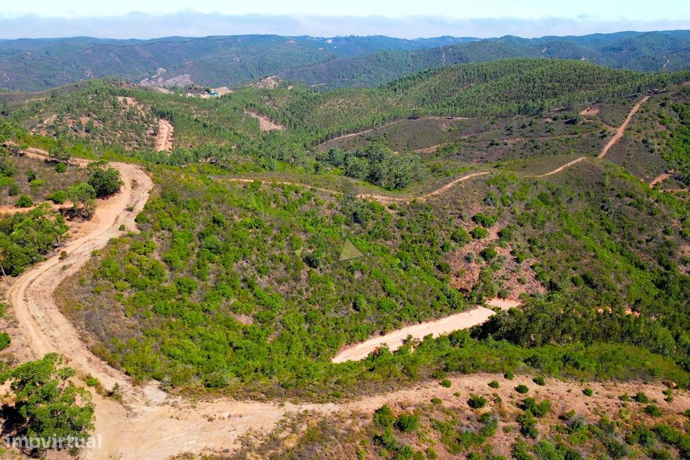 Terreno rustico oportunidade em Marmelete — Monchique, Faro
