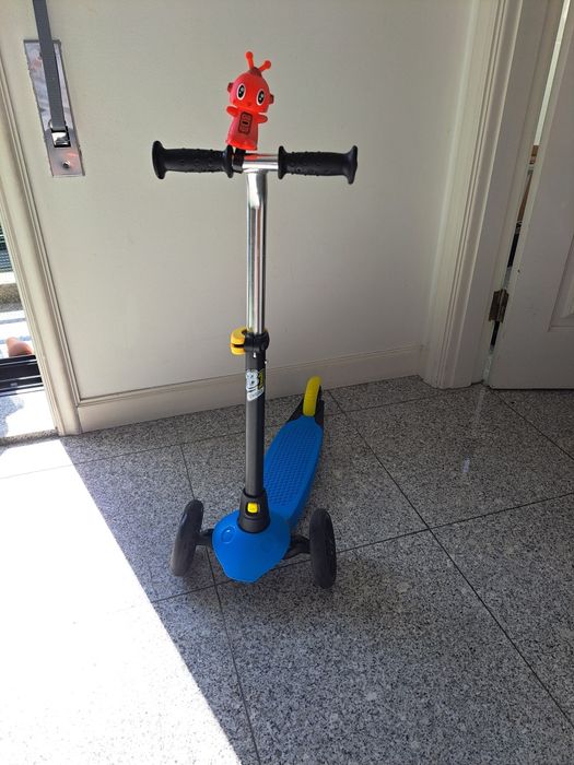 Trotinete Oxelo, capacete e protecções para criança