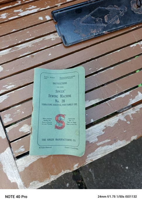 Sprzedam maszynę do szycia Singer