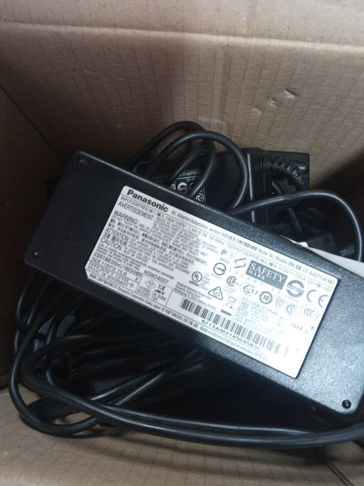 Електрошрот Оригинал блок питания Panasonic 15.6V 7,05A 110W 5.5/2.5