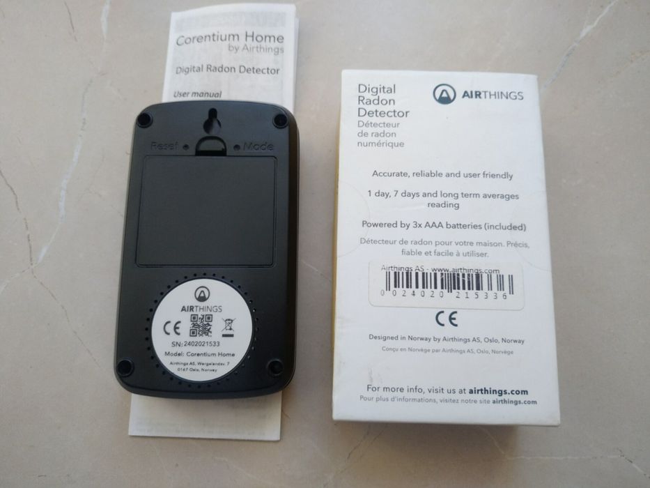 Дозиметр альфа излучения (радиации). Радиометр радона  Airthings