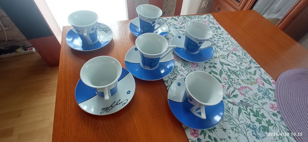 Kubeczki z podstawkami