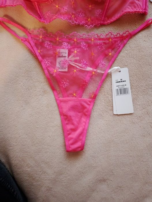 Komplet bielizny Esotiq Biustonosz 85B i stringi M