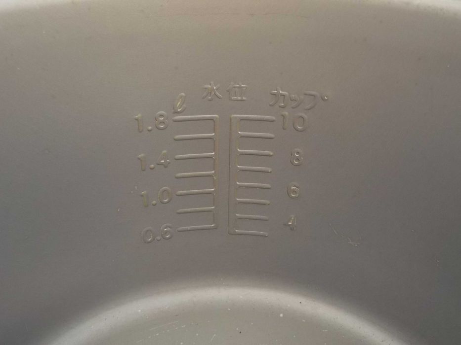 Garnek elektryczny Hitachi sprawny