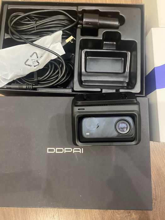 відеореєстратор DDPai Z60