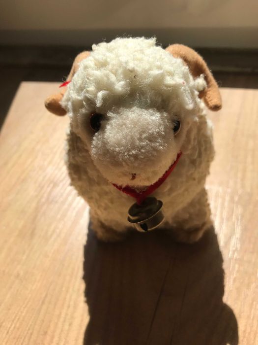 Brinquedos em madeira, lê e tecido