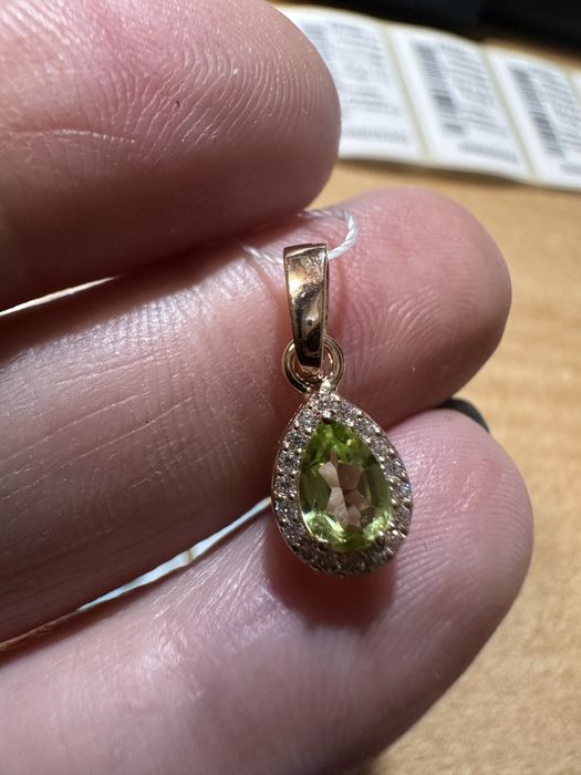 Сережки 2.64 з хризолітом 0.9ct  і підвіс (0,79г) золото 585 проба