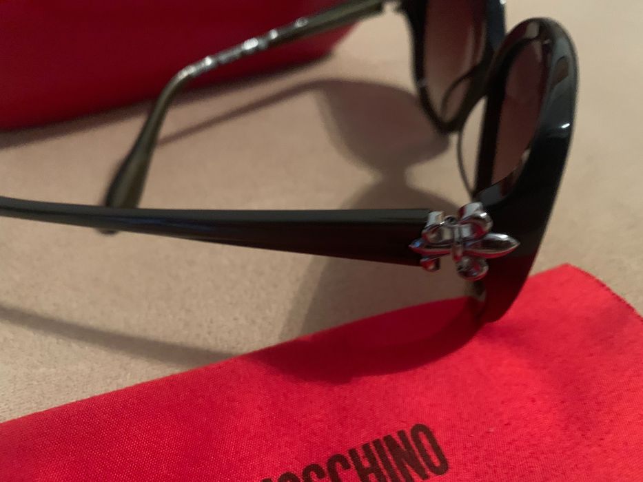 Óculos de sol Moschino originais