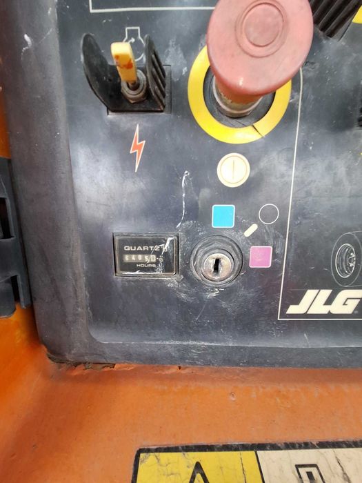 Podest teleskopowy JLG 460SJ (41)