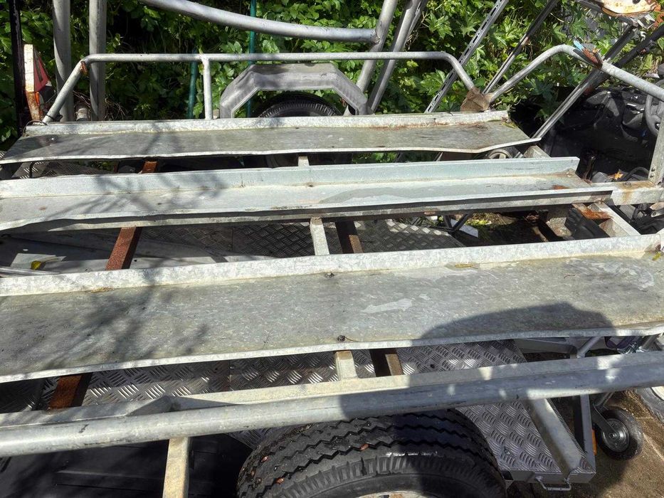 Atrelado Moto 4 e outras.