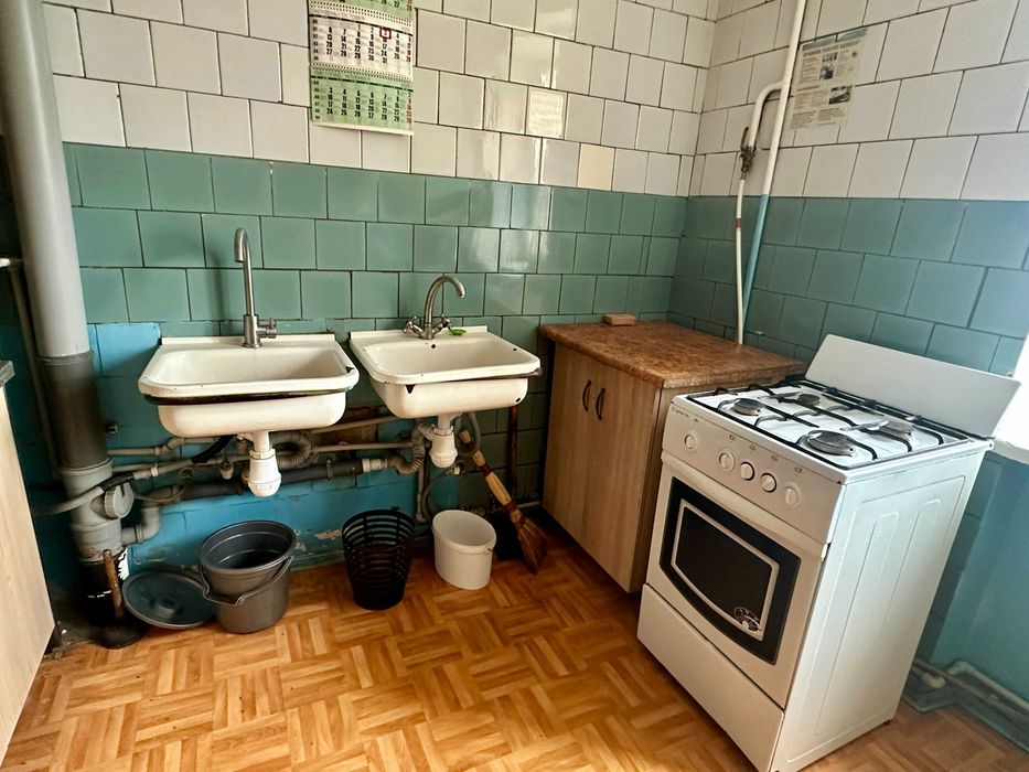 Продаж кімнати, вул. Йорданська 14-А, метро Оболонь - 10 хвилин.