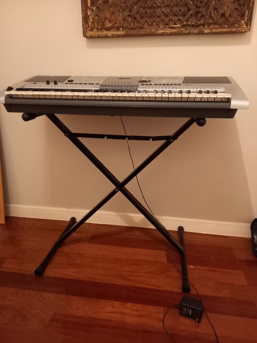 Piano Yamaha PSR-E403