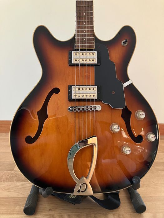 DeArmond Starfire by Guild – Semi-Hollow (Korea, anos 90)