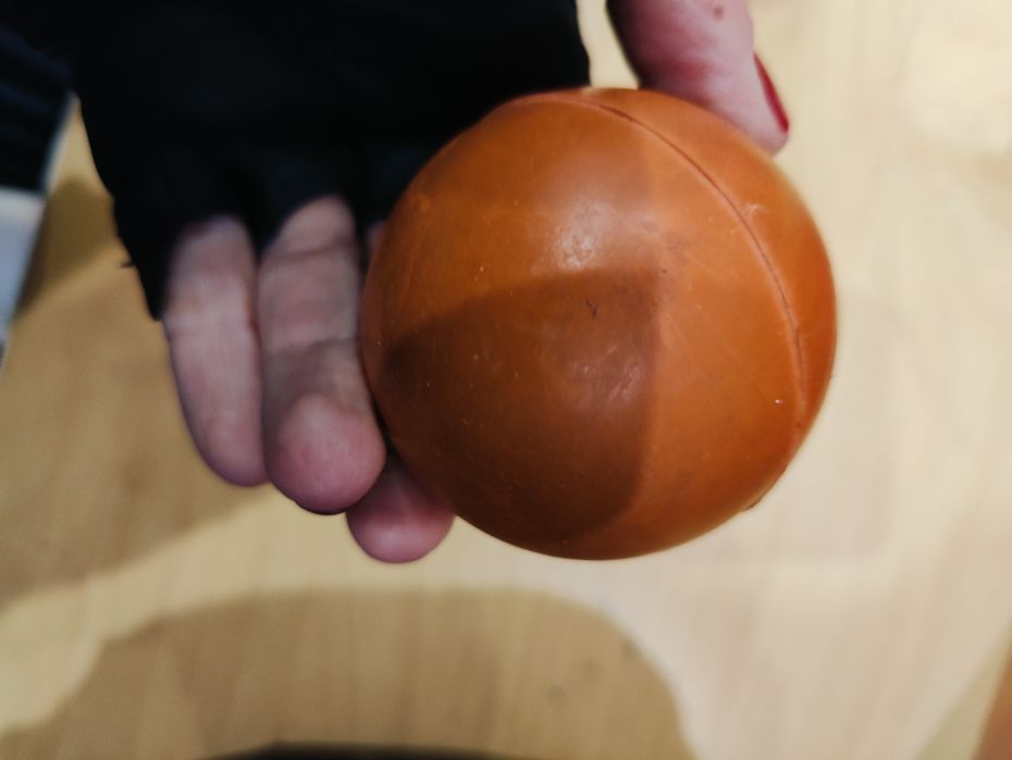 Piłki rehabilitacyjne / masazowe / 2 sztuki. Twarde.