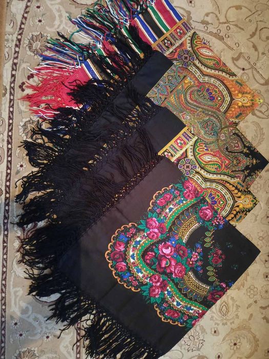 Продам велику українську хустку