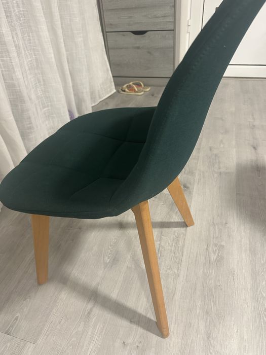6 Cadeiras almofadadas verdes