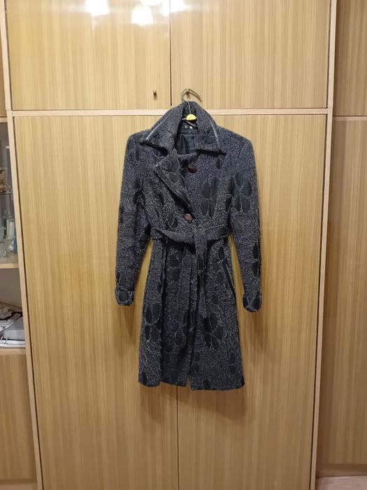 Zgrabny, stylowy płaszcz damski. Vintage love. Wełna.