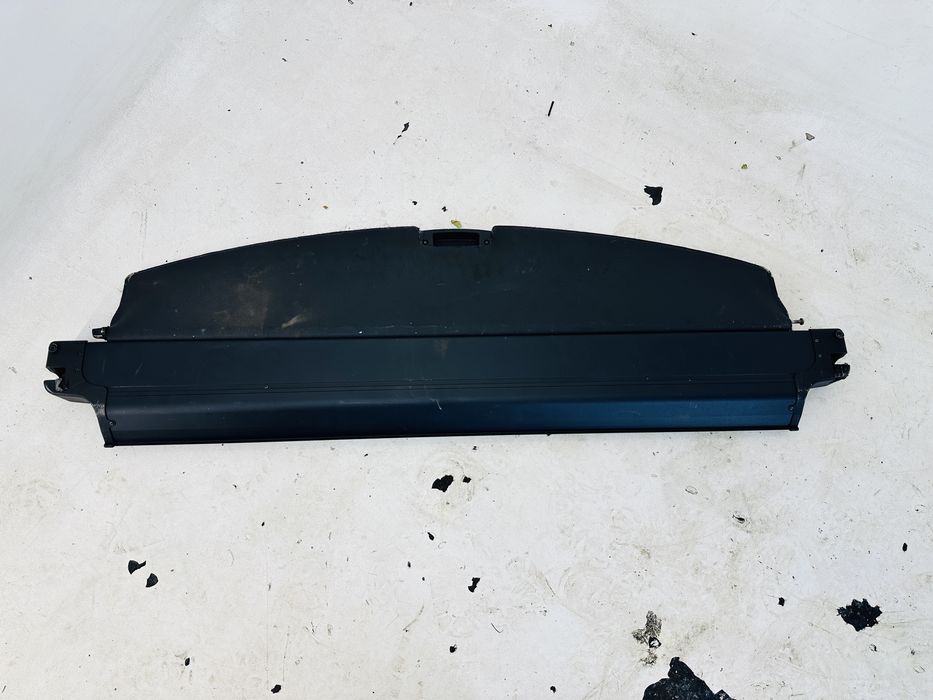 Toyota Avensis T25 roleta bagażnika kombi