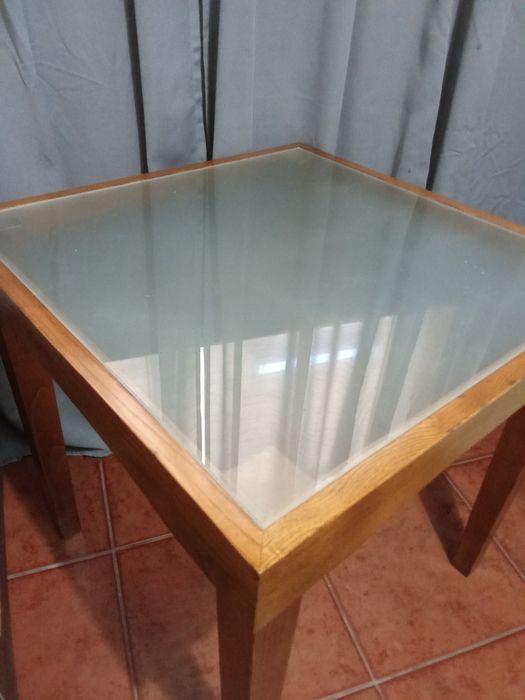 Mesa de apoio madeira e vidro