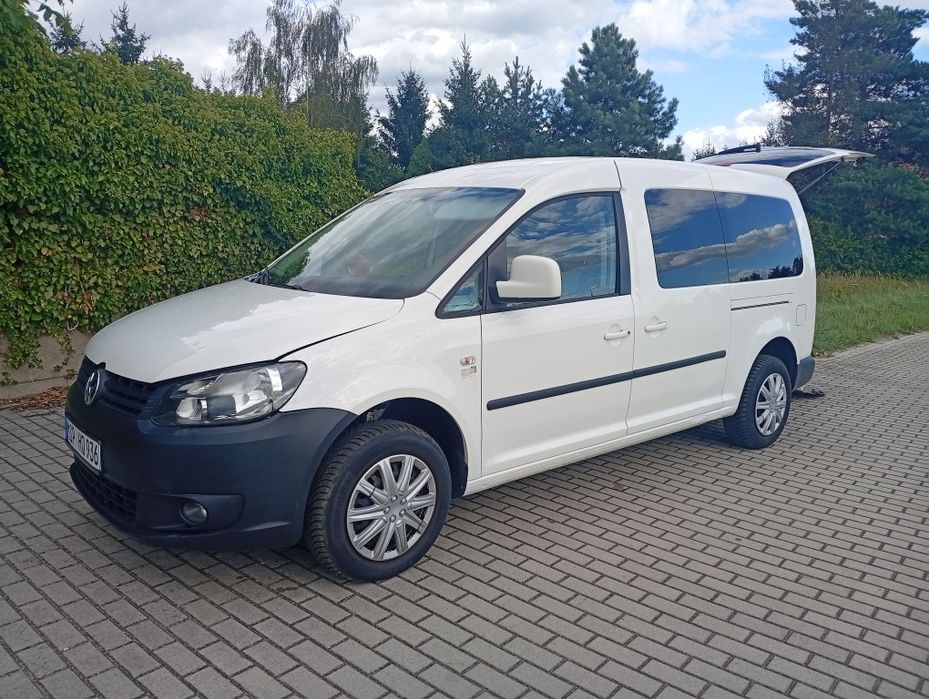 Volkswagen Caddy 2011r,dla osób na wózkach inwalidzkich,rampa.