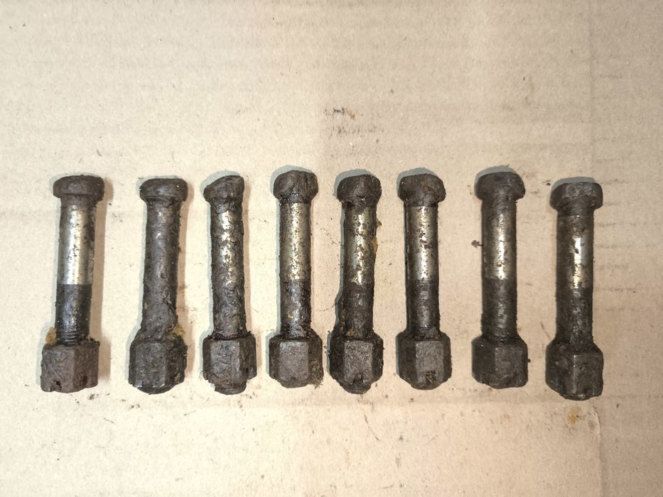 Болти шатуна з гайкой Газ 53 66