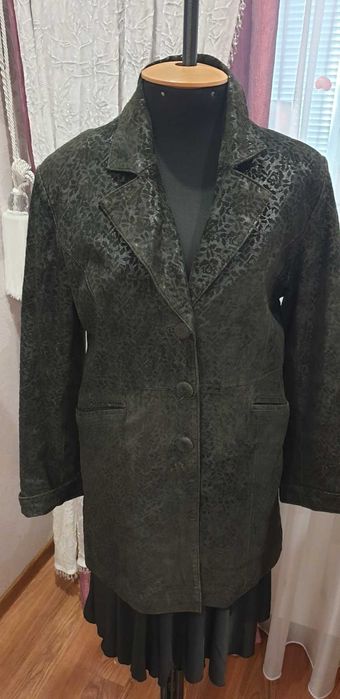 Пиджак куртка кожаная натуральная кожа в идеальном состоянии