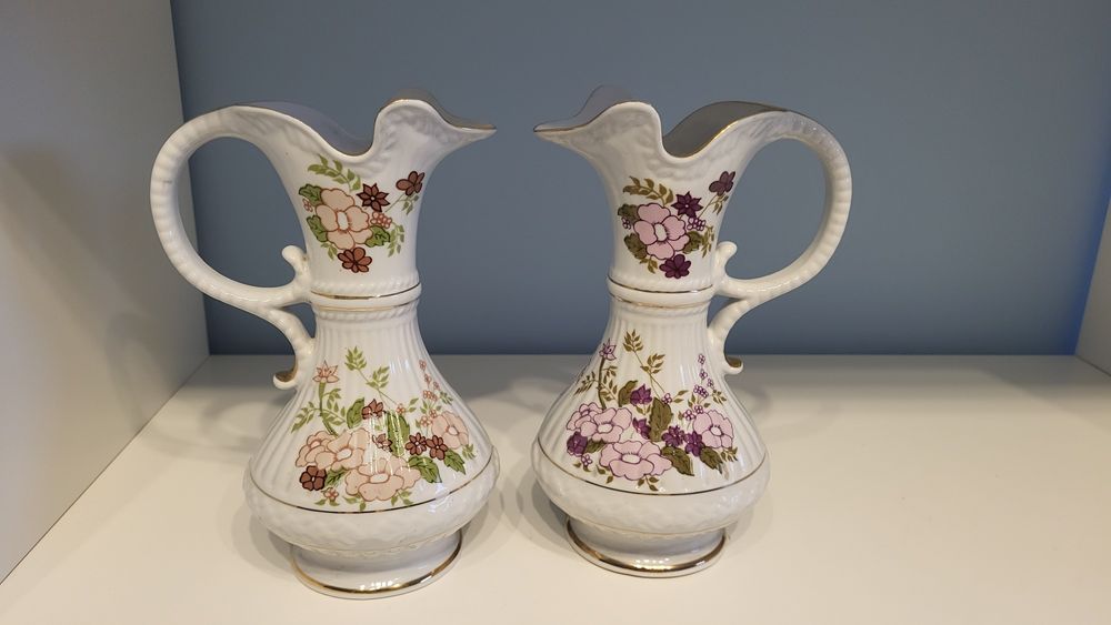 Porcelanowe dzbanki