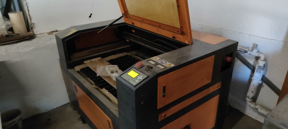 Ploter laserowy CO2 Seron uszkodzony 90x60cm