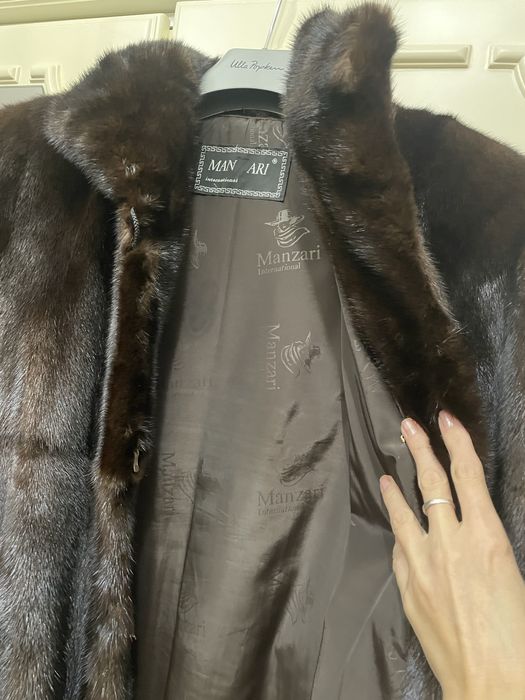 Чудова норкова шубка