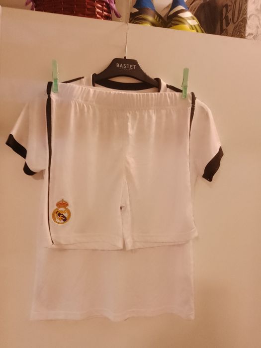 Komplet piłkarski Real Madrid koszulka+spodenki,nowe