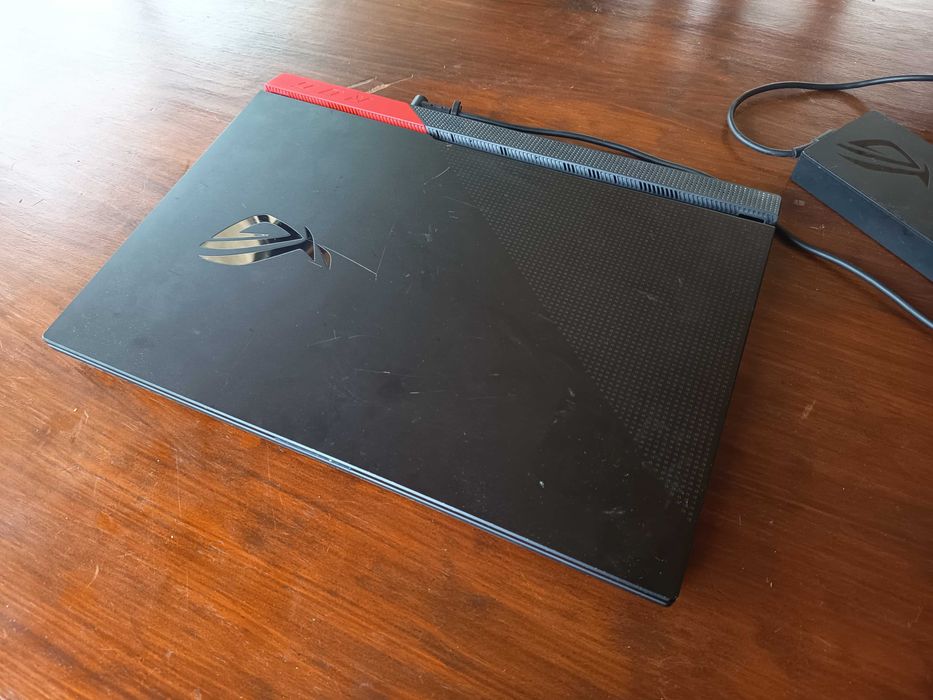 Portátil Gaming Asus ROG Strix G713Q 17" 144hz