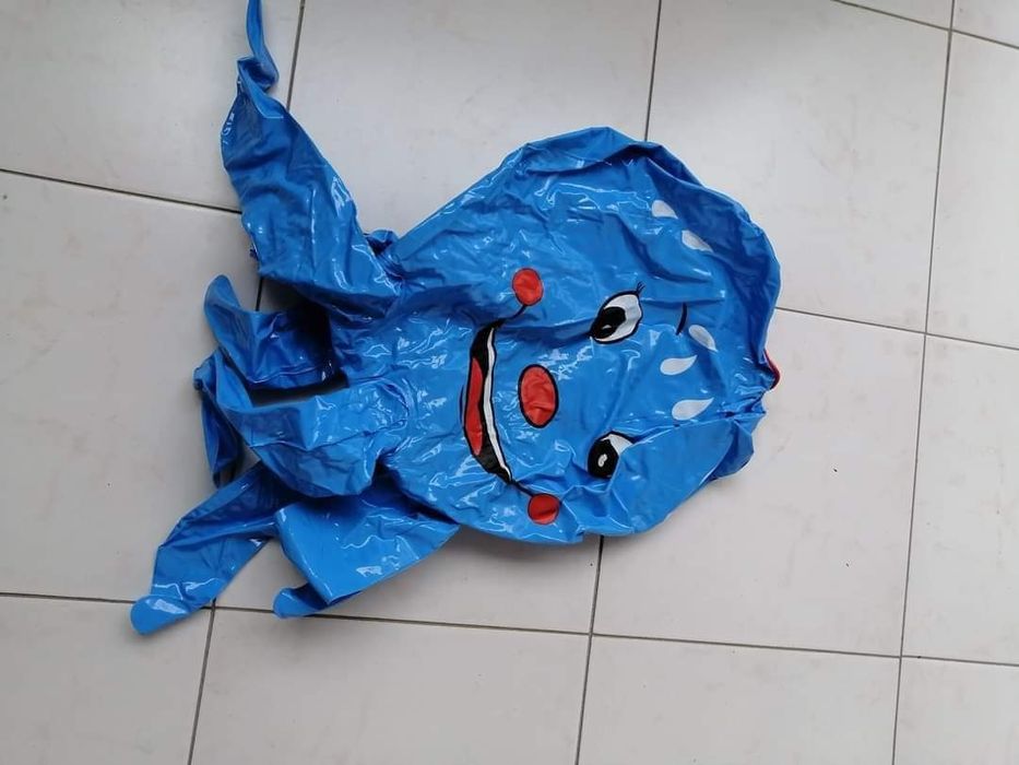 Insufláveis e colchões de praia 4€