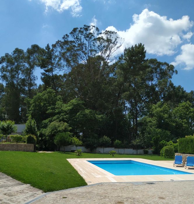 Moradia T4 em Felgueiras com piscina e anexos