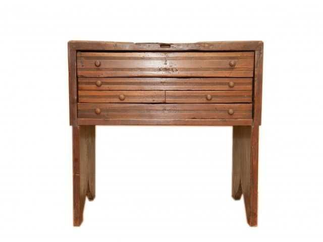 Mesa de apoio em madeira exótica