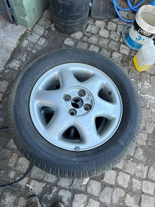 Jantes Opel+ Pneus novos Uniroyal 205/60 R15