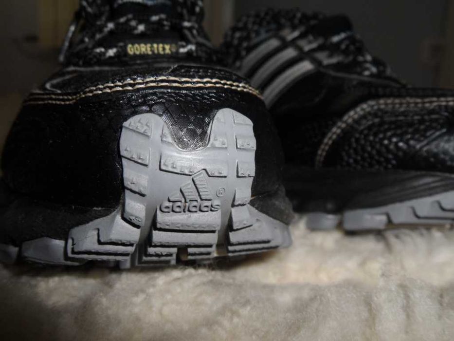 Buty Adidas  GoreTex climaproof 37 i 1/3  czyli 23,5cm
