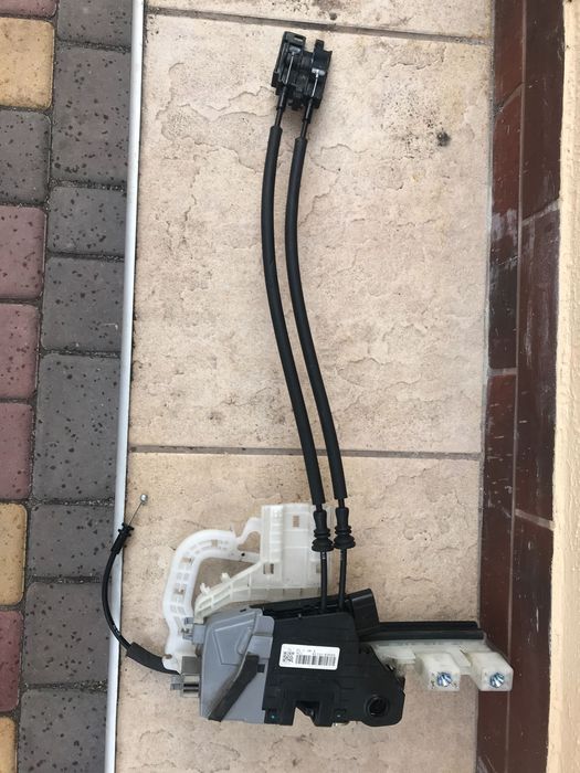 Продам  центральный замок двери на Хюндай Туксон2015-19. 81310-D3010