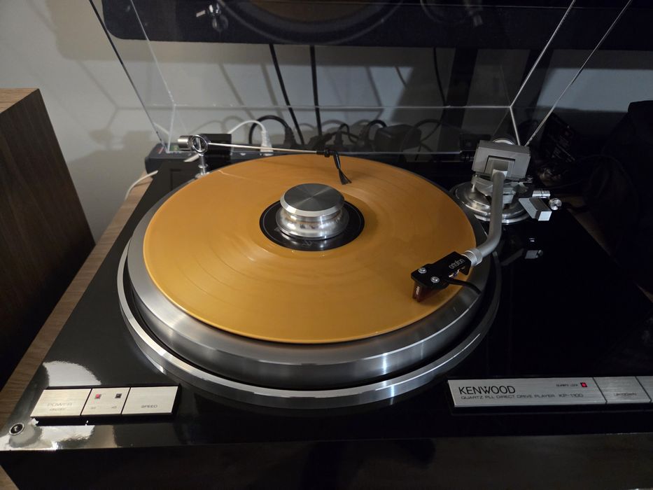 Gramofon Kenwood KP 1100