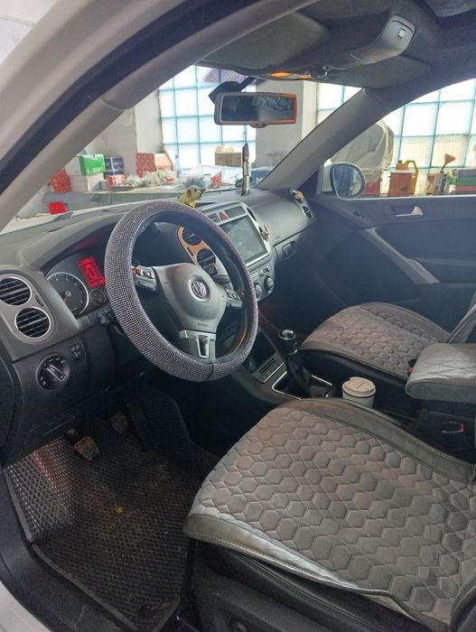 Продам автомобиль WW Тигуан R-lai