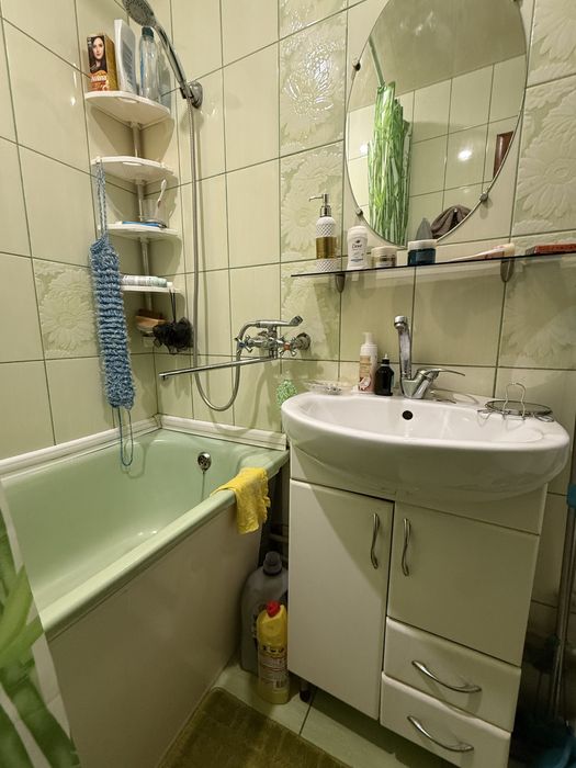 Продам 2 ком.кв Хортицкий район (Бабурка)